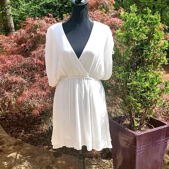 NWT 🤍Aakaa white dress - Picture 1 of 8